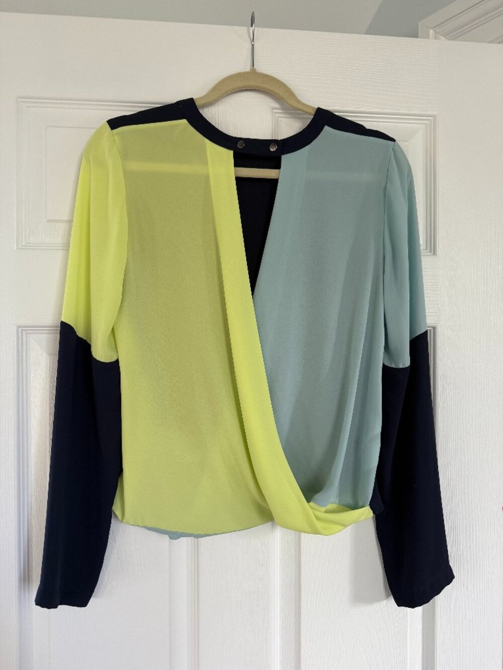 BCBG MAX AZRIA Blouse